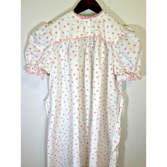 Vintage Handmade Floral Traditional Nightgown Robe Pink Rose Cottagecore Theater - Picture 6 of 11